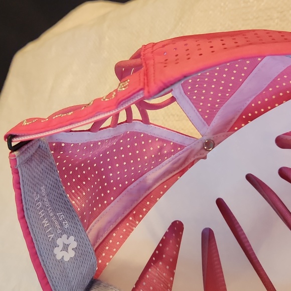 Vimhue Caps engineered by women for women. Pink with UPF-50+ protection - Picture 5 of 5